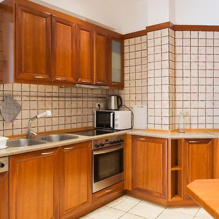2 Min Walk To Acropolis 50 Sqm Apartment Athena Bagian luar foto
