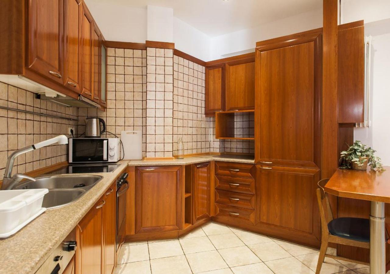 2 Min Walk To Acropolis 50 Sqm Apartment Athena Bagian luar foto