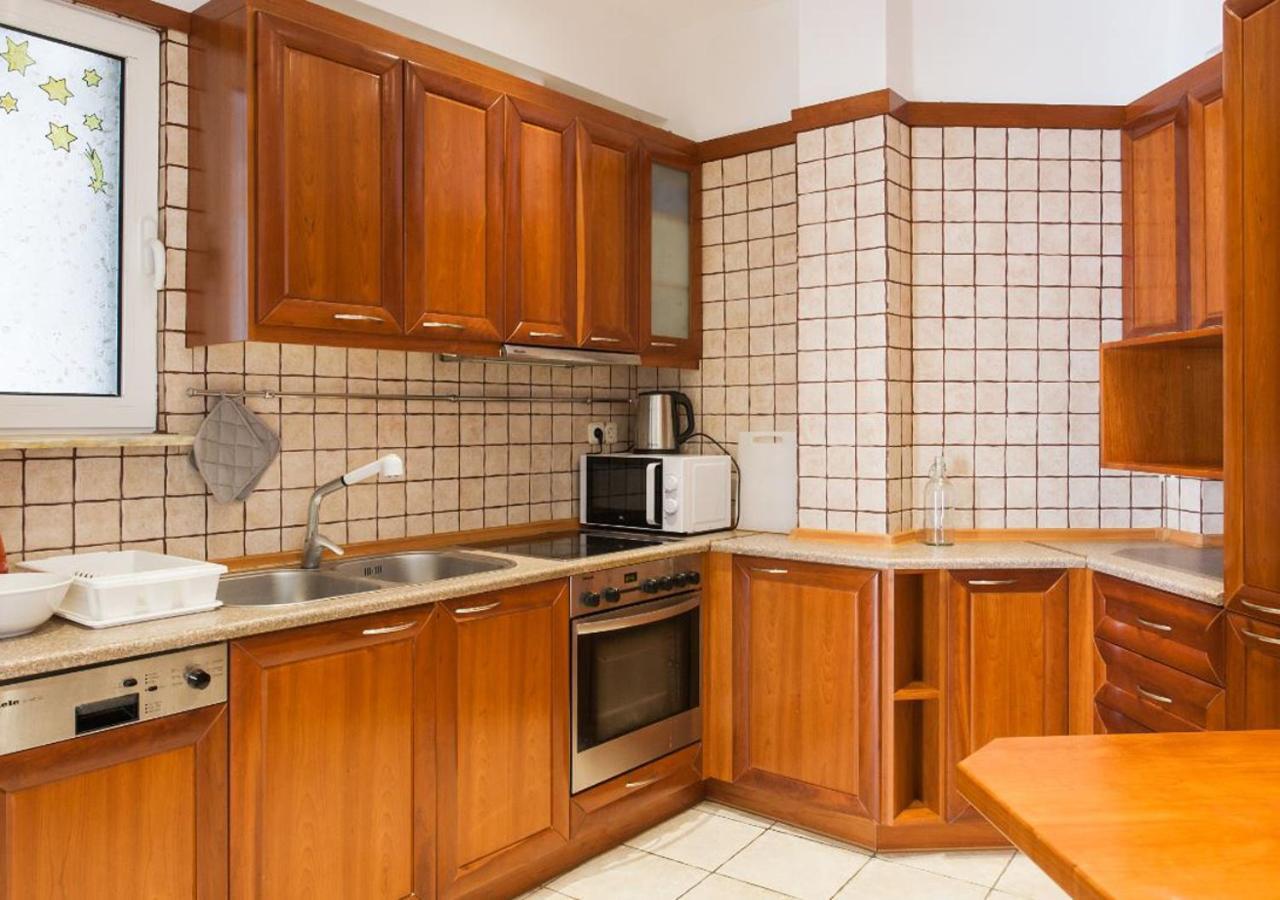 2 Min Walk To Acropolis 50 Sqm Apartment Athena Bagian luar foto